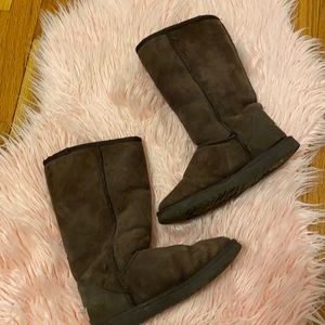 Women tall ugg boots brown size 5